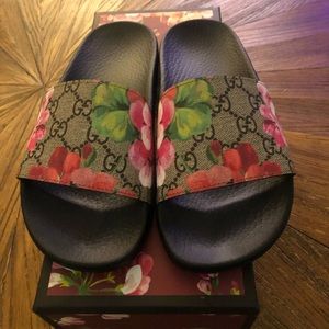 Gucci Bloom Pursuit Slide Sandal Sz 6